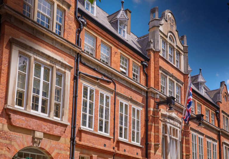 2 to 40 Person Private Office Suites to rent in *Victoria*, Central London SW1