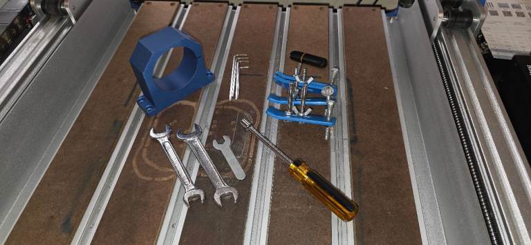 Genmitsu PROVerXL 4030 V2 CNC Router + £200 Bits – Excellent Condition – Delivered or Collected.