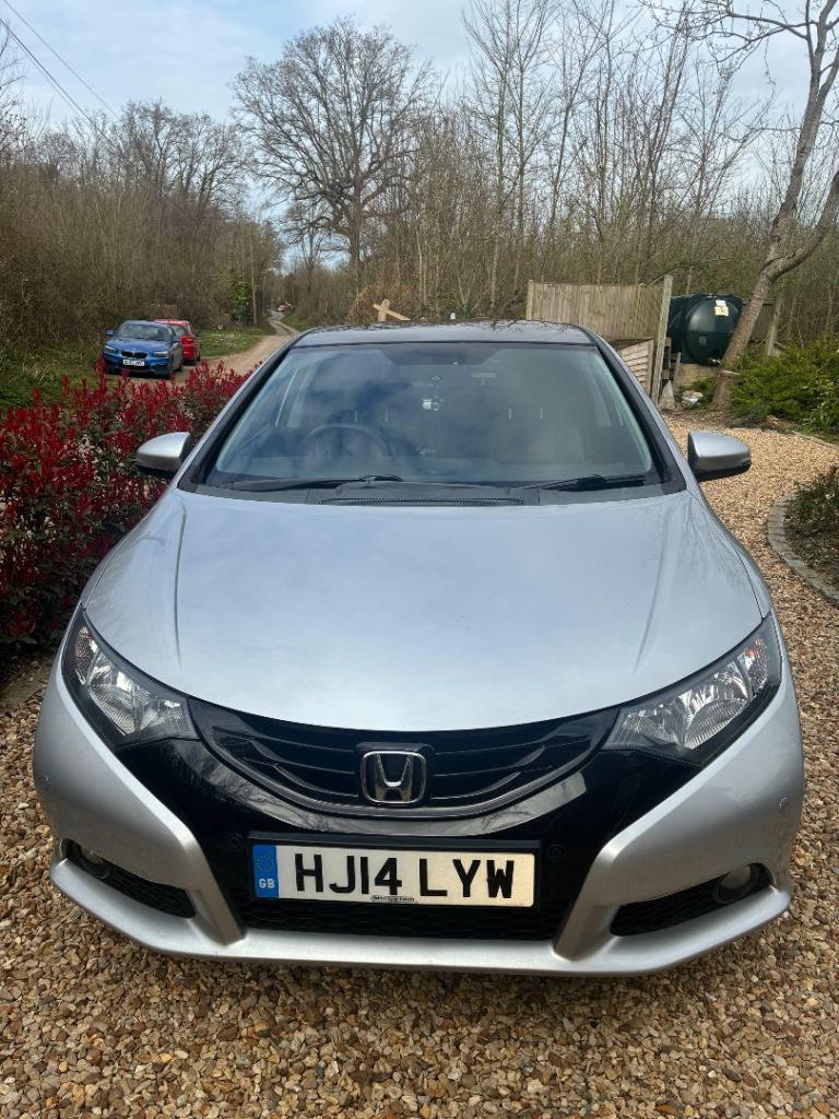 Silver Honda Civic I DTEC SR Road Tax £20