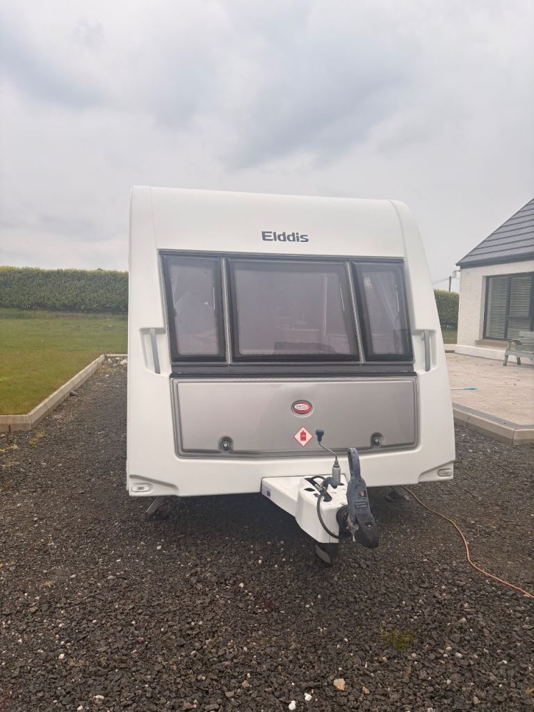 Elddis Supreme 656