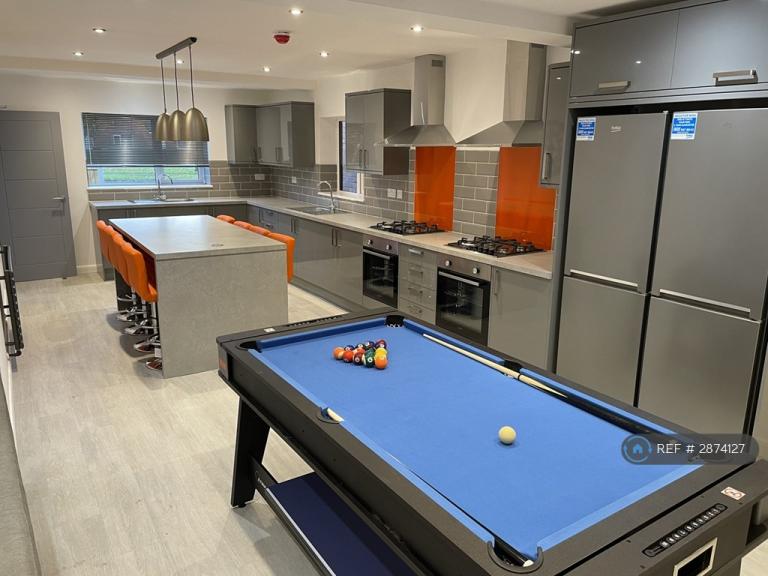 6 bedroom house in Charter Avenue, Coventry, CV4 (6 bed) (#2874127)