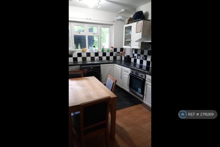 1 bedroom in Aldrington Road, London, SW16 (#2716269)