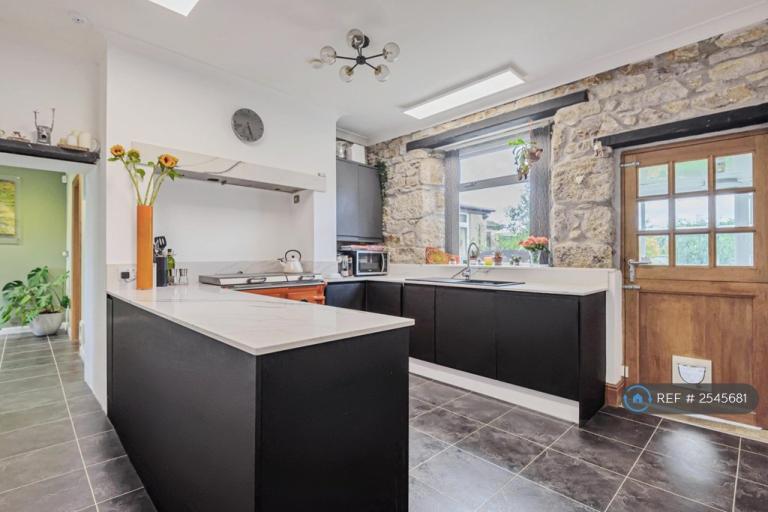 4 bedroom house in Carnhell Road, Gwinear, Hayle, TR27 (4 bed) (#2545681)