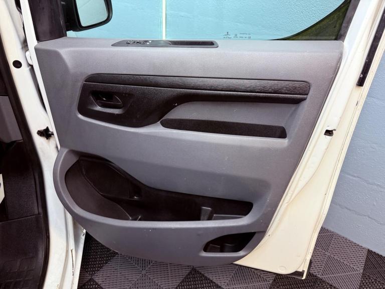 2019 Vauxhall Vivaro 1.5 Turbo D 2700 Edition L1 H1 Euro 6 (s/s) 5dr PANEL VAN Diesel Manual