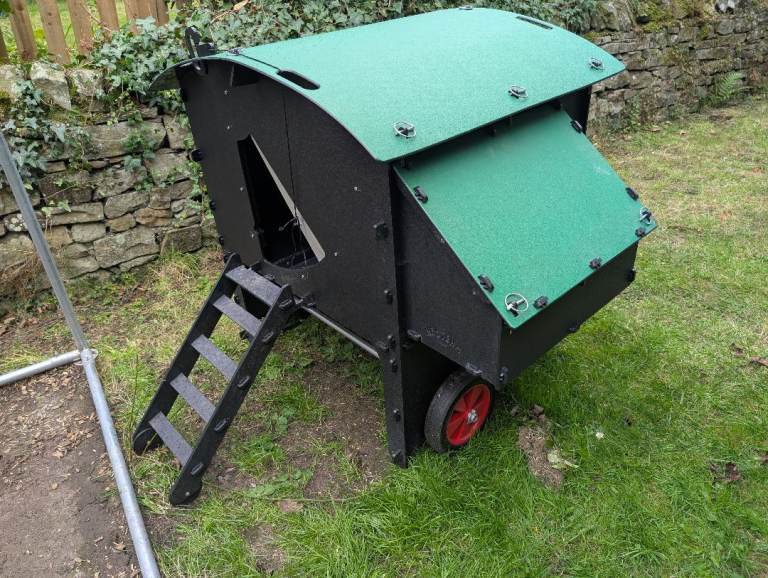 Nestera Penthouse Chicken Coop