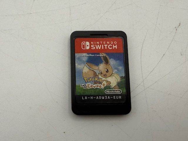 Nintendo Switch Pokemon Let's Go Evee ( Cartridge Only)