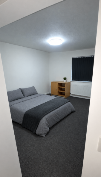 Modern 3 -Bedroom Flat | Part Furnished | Fitted kitchen | Parking | High St, Slough, Berkshire -SL1