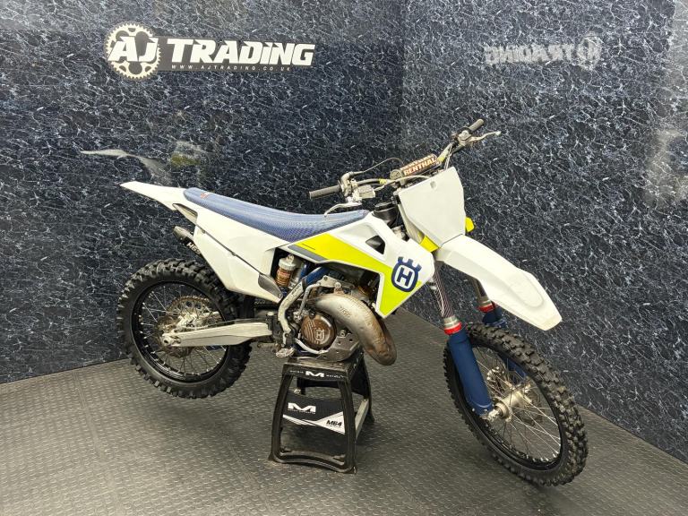Husqvarna TC 125 2020 (MX / MOTOCROSS / ENDURO ) @ AJ TRADING