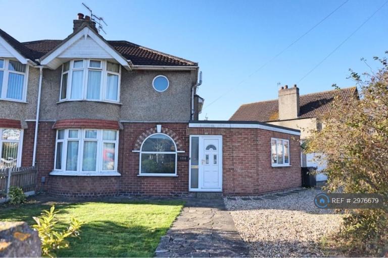 4 bedroom house in Bessemer Road East, Swindon, SN2 (4 bed) (#2976679)