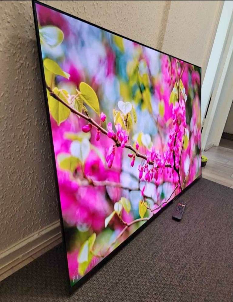 85" Sony Bravia Android 4k Smart Ultra UHD LED WiFi TV with REMOTE, WALL BRACKET £1100