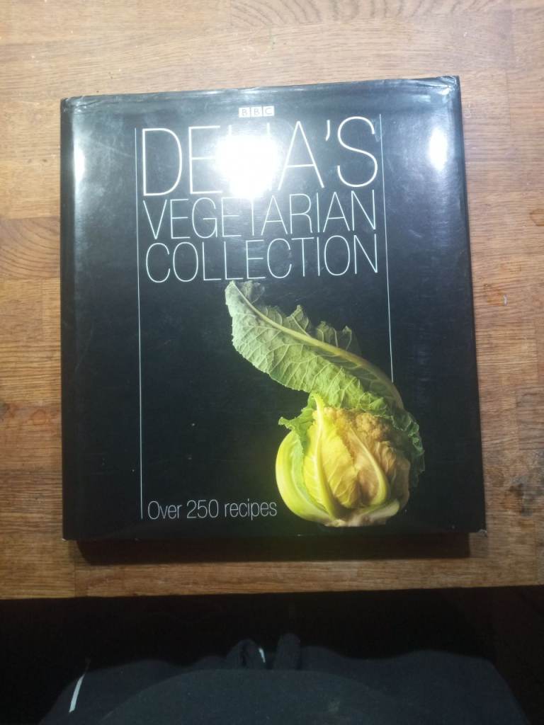 DELIA'S VEGETARIAN COLLECTION 