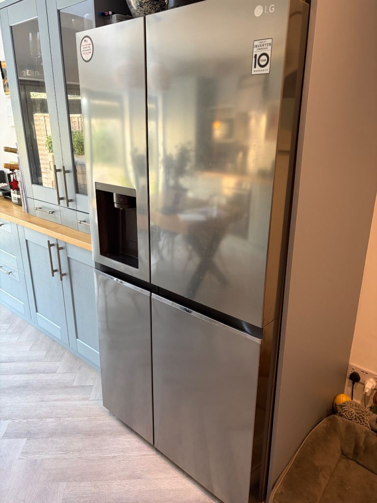LG ThinQ American Fridge Freezer – Silver, Good Condition