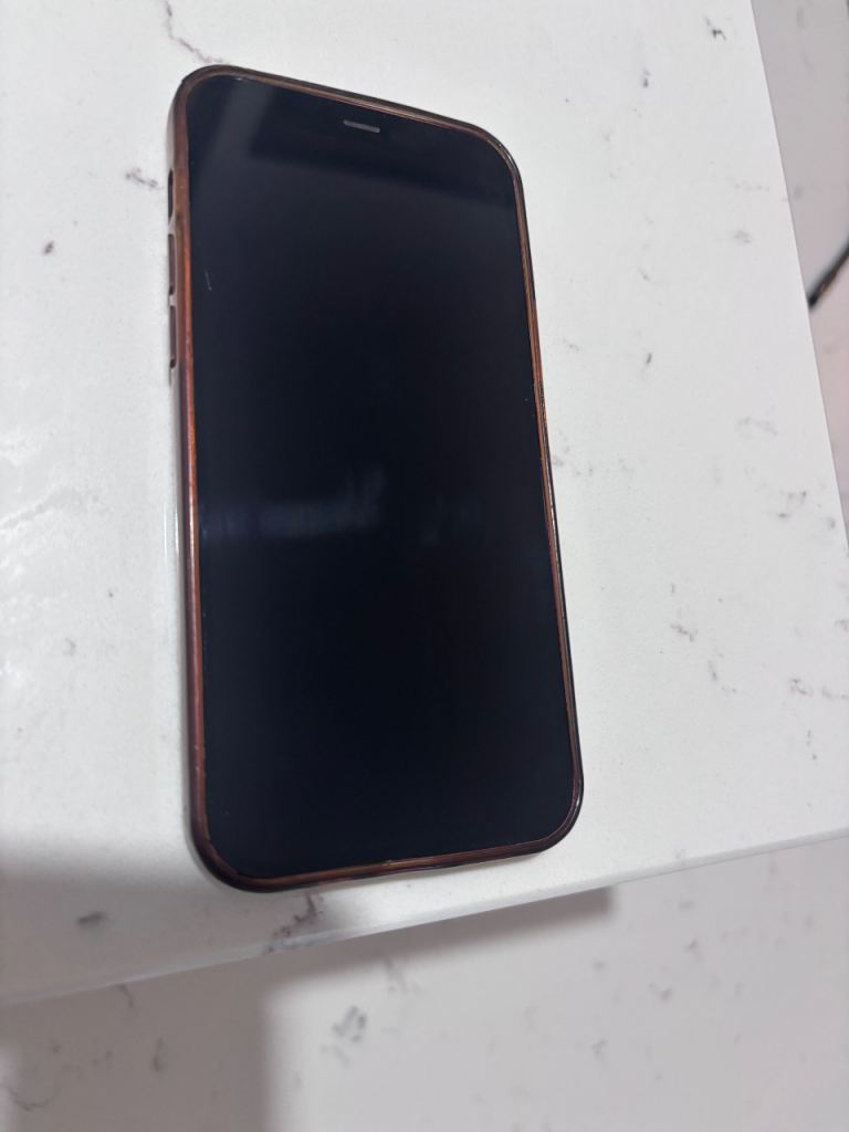 Apple iPhone 12 Red (64 GB)  - Slight Damaged Back Glass