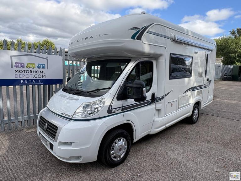 2009 Auto-Trail Tracker EKS SE - 2 Berth - End Kitchen 