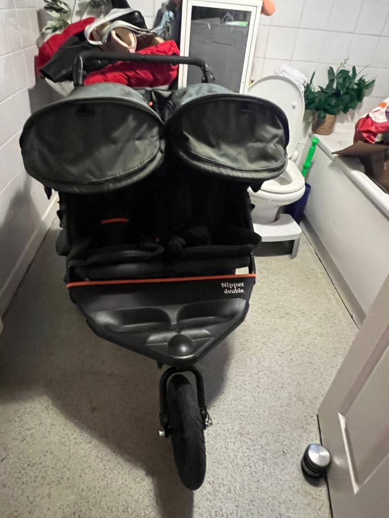 image for Outnabout nipper v5 in sycamore green happy to post 