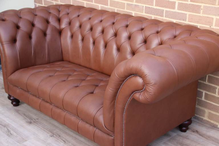 Saxon Highgrove Chesterfield Sofa (UK Delivery)