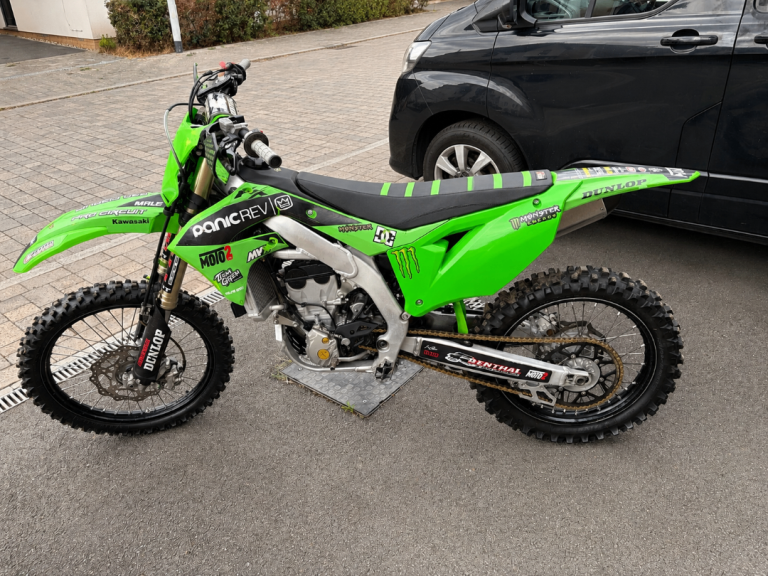 2023 Kawasaki KX250F Motocross Bike – Green, excellent condition 