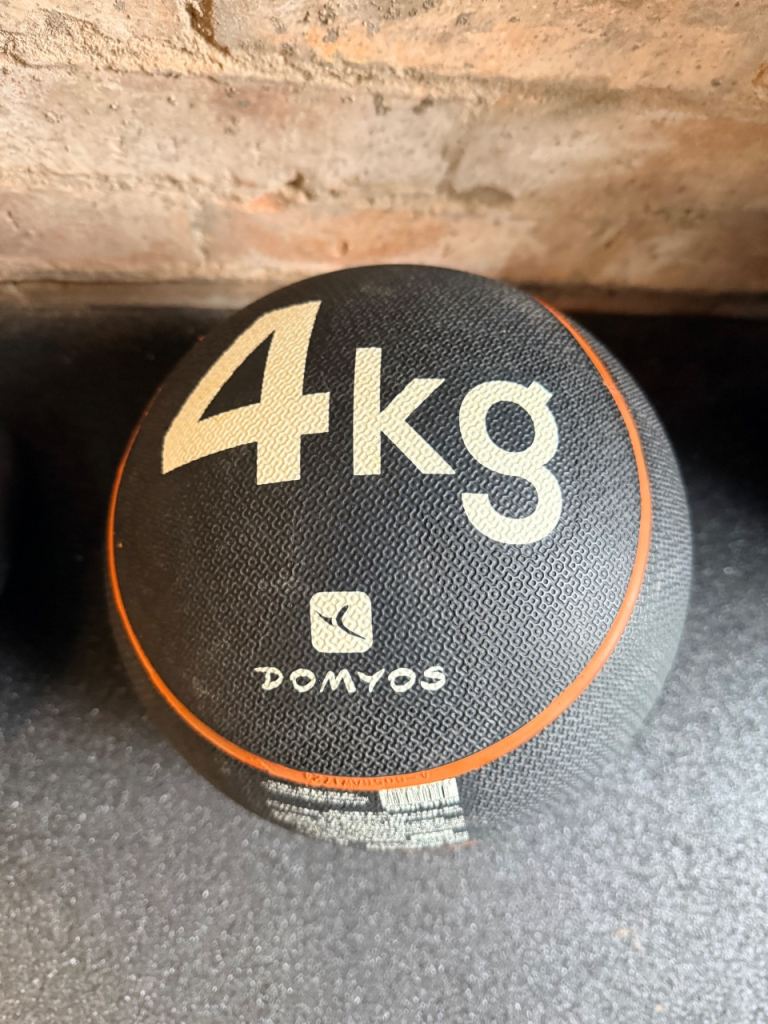 Domyos 4kg Medicine Ball