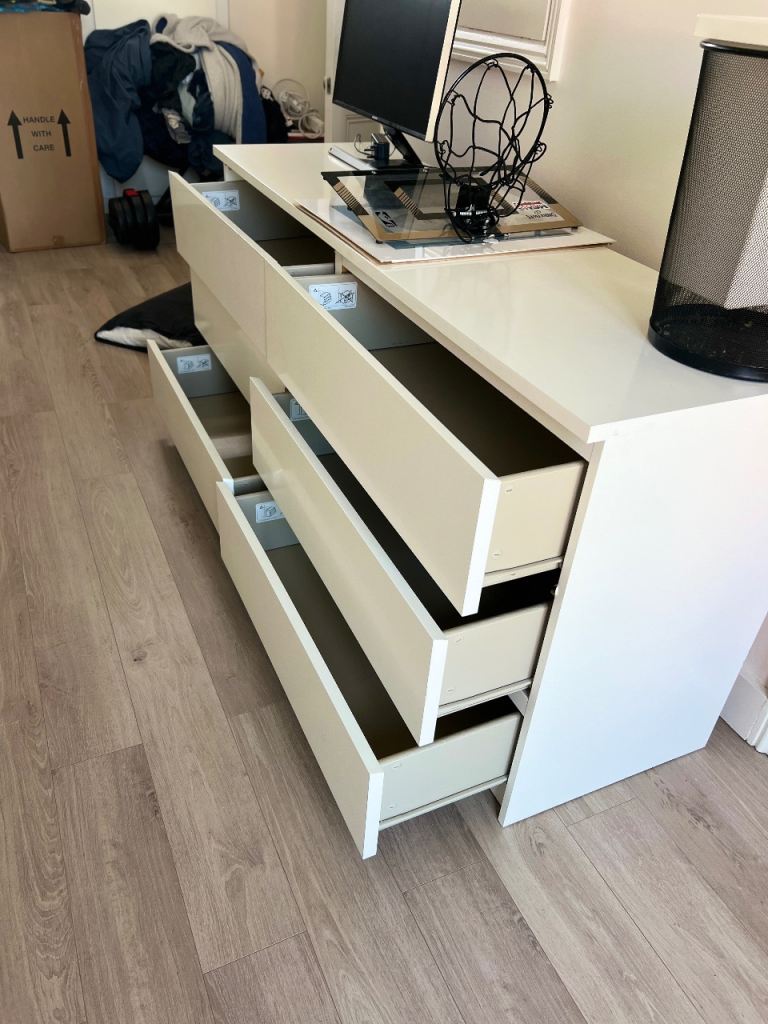 White Chest of 6 Drawers ✨Good Condition