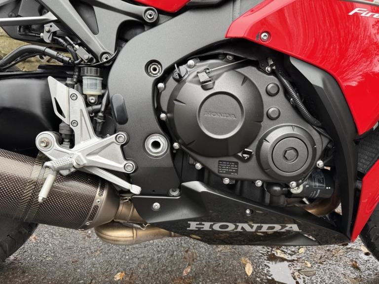 HONDA CBR1000RR FIREBLADE 20TH ANNIVERSARY 2013 