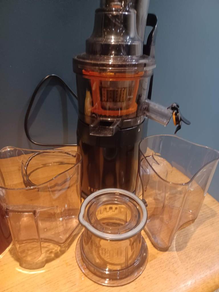 Fridja F1900 Slow Juicer (Cold Press) – Excellent Condition