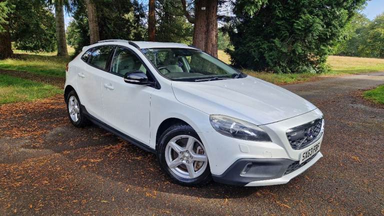 Automatic Volvo, V40 AWD, Immaculate, Low miles & Ulez compliant 