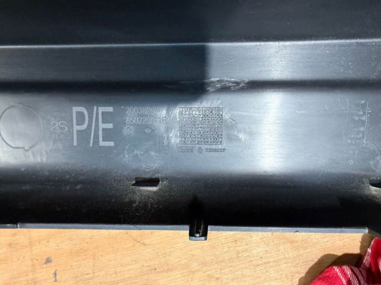 Movano / Master Rear Bumper cover / reinforcement bar - 850220011R