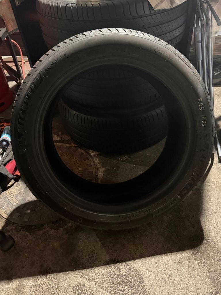 235/45/18 Michelin Primacy 4 - up to 6mm