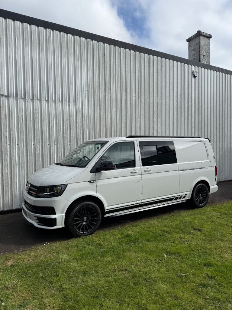 Volkswagen transporter T6 day van camper kombi
