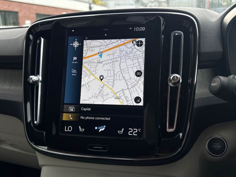 2022 Volvo XC40 2.0 B4P Inscription 5dr AWD Auto [7 speed] ESTATE PETROL Automatic