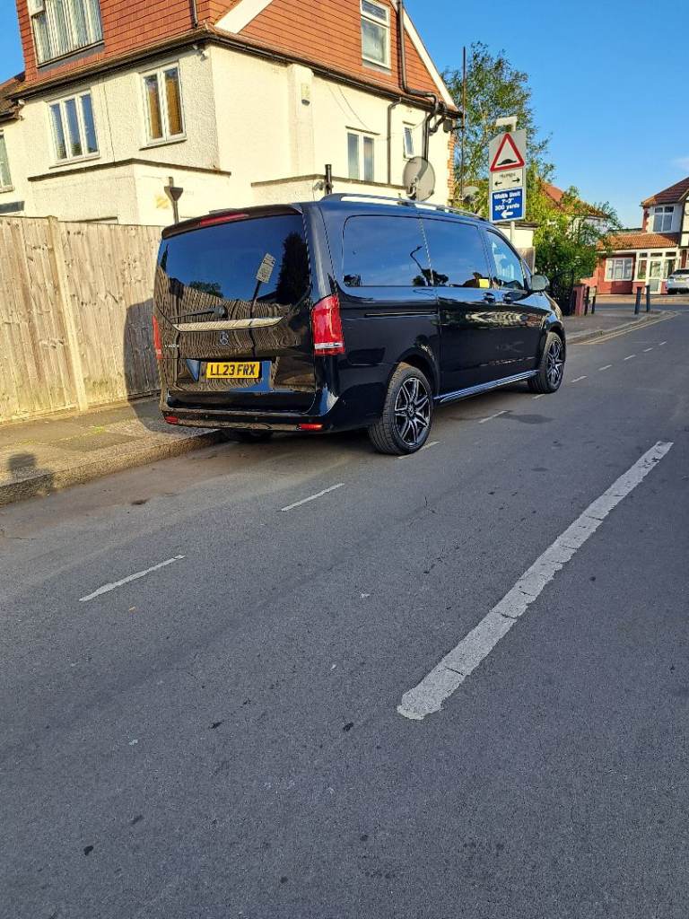  V CLASS, MPV, 2023, Semi-Auto, 1950 (cc), 5 doors
