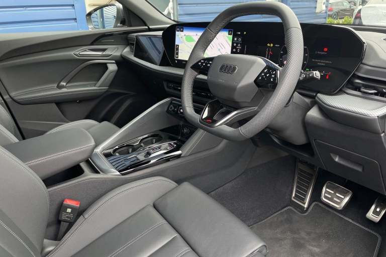 2025 Audi Q5 2.0 TDI Launch Edition SUV 5dr Diesel S Tronic quattro Euro 6 (s/s) (204 ps ESTATE D...