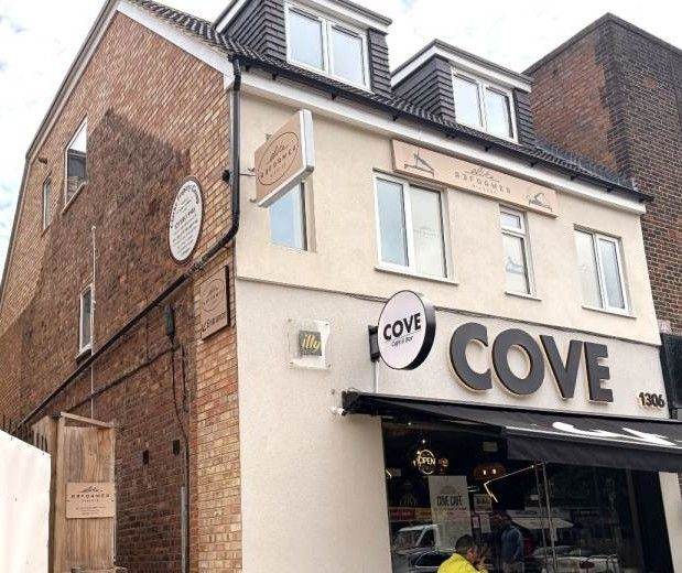 Beauty / Nail Salon / Therapy Rooms to Rent - North London N20