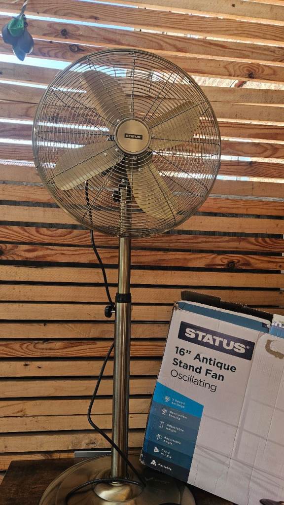 Status 16" Antique Stand Fan – As Good As New
