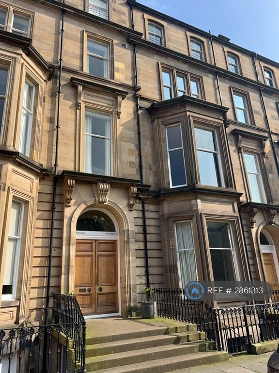 2 bedroom flat in Drumsheugh Gardens, Edinburgh, EH3 (2 bed) (#2861313)