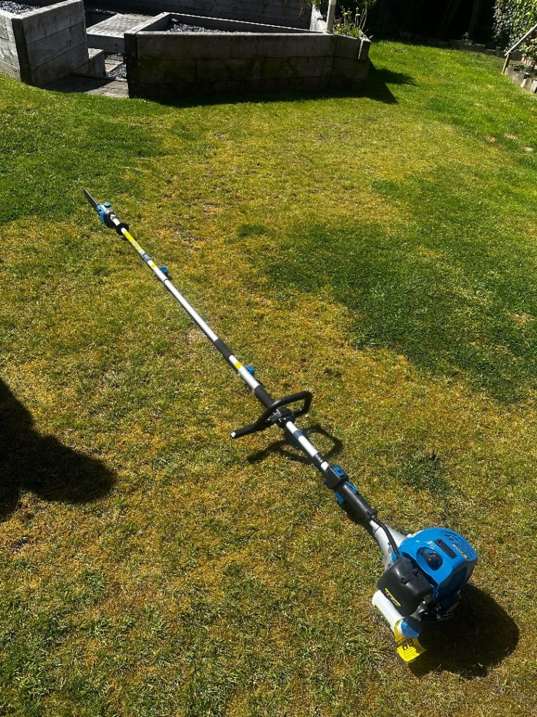 Hyundai HYPS5200X 52cc 2-Stroke Long Reach Petrol Pole Saw/Pruner/Chainsaw