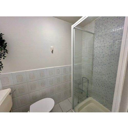 Double Studio With Balcony in Prince's Square, Notting Hill/Bayswater, W2 4PX *** Bills Inc***