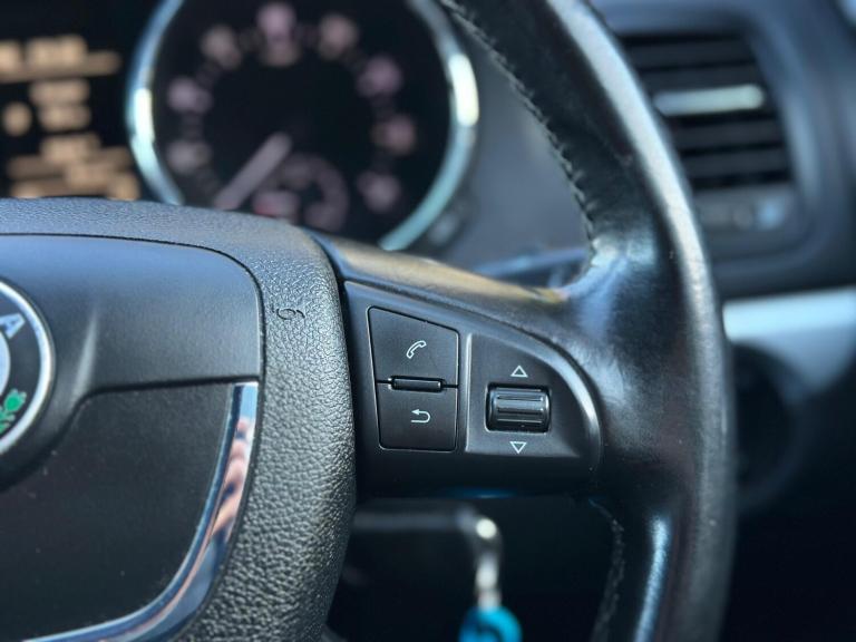 2011 Skoda Yeti 2.0 TDI SE Plus 4WD Euro 5 5dr HATCHBACK Diesel Manual