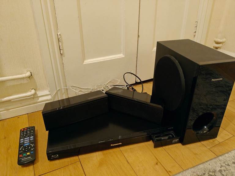 Panasonic DVD player 2.1 surround 
