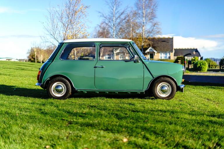 1973 Austin Mini  PETROL Manual