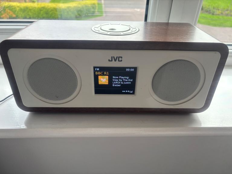 JVC Bluetooth radio