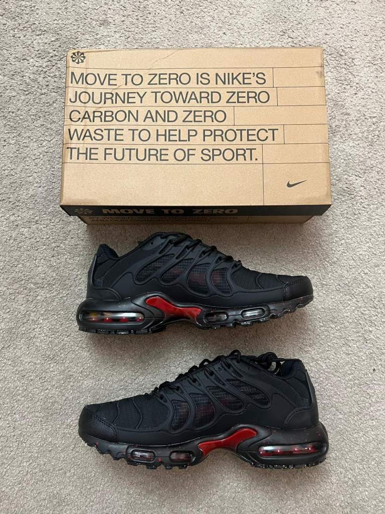 Nike Air Max Plus TN (Tuned) Trainers – Black/Red, Good Condition