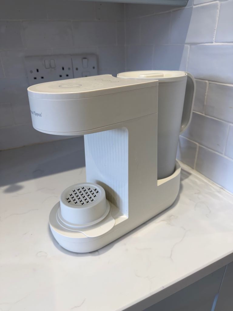 Tommee Tippee Perfect Prep Day & Night Machine with Bottles