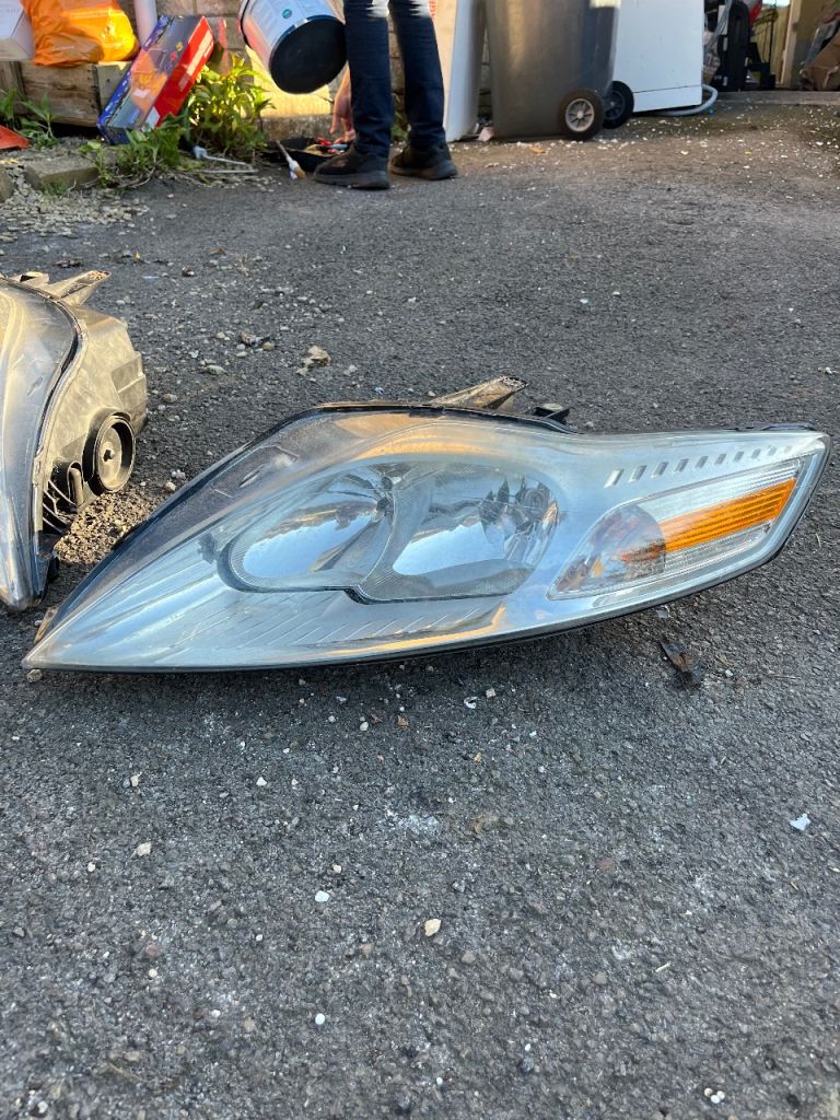 Ford mondeo mk4 headlights 