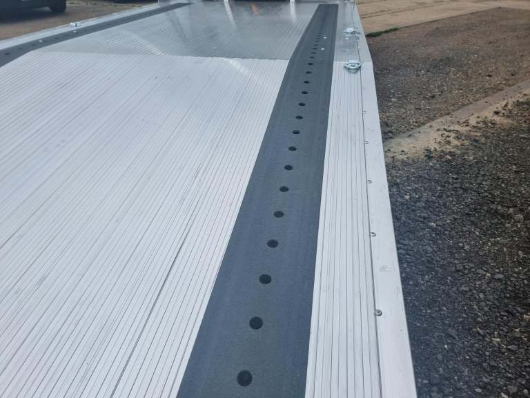 Recovery Truck Body Aluminium Car Transporter body, we can build on any manufact