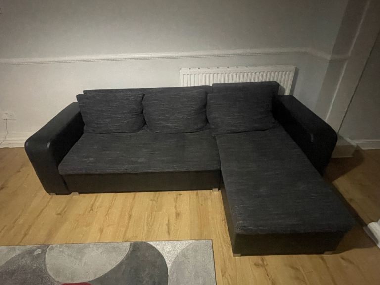 Black & Grey L- shaped corner sofa with Chaise 3 seater