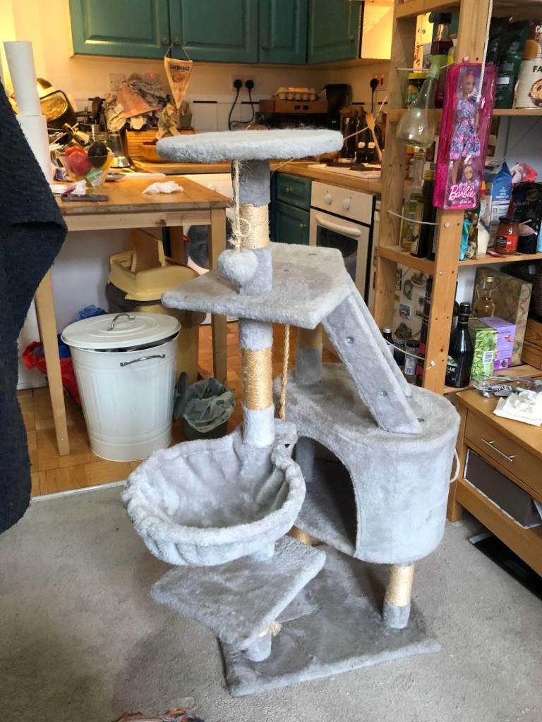 Cat tree