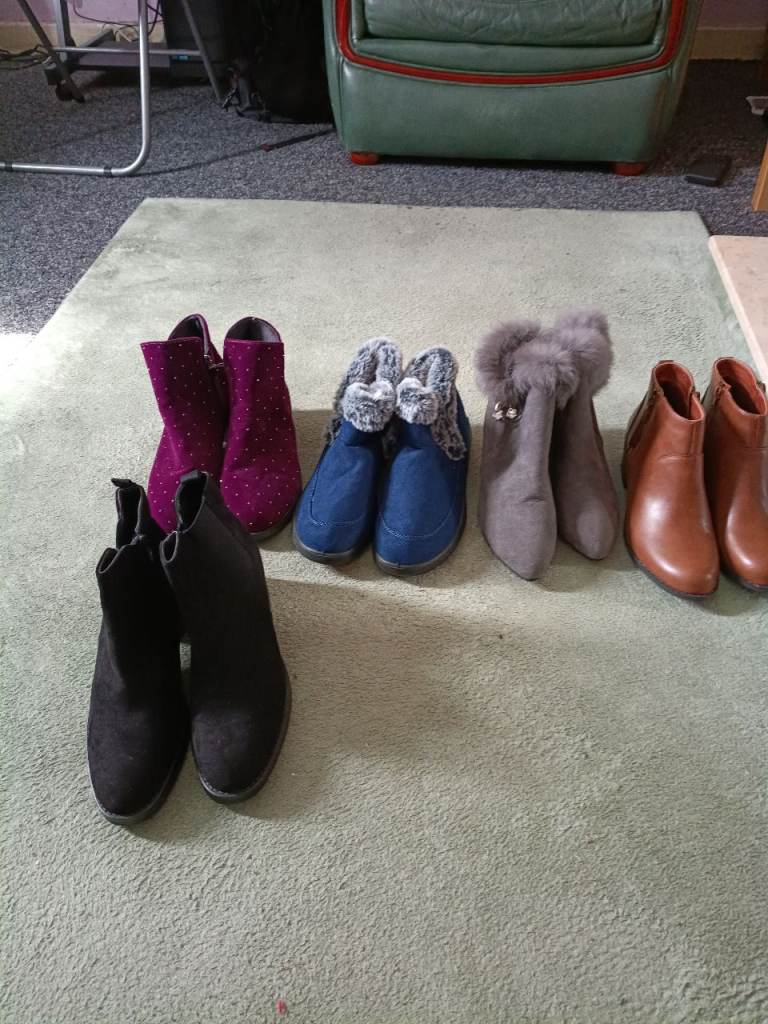 Ladies boots 