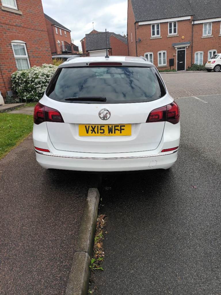 Vauxhall, ASTRA, Estate, 2015, Manual, 1598 (cc), 5 doors