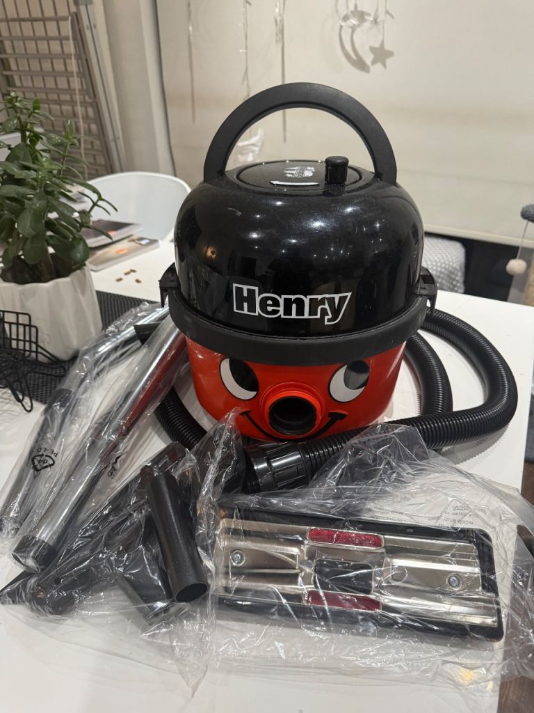 Henry cylinder Numatic vacuum cleaner hoover + 3 months gaurantee 